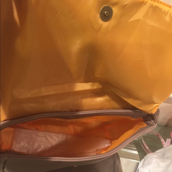 🛍3 for $30🛍️⬇️Price drop⬇️Taupe long strap shoulder bag purse - Picture 2 of 3